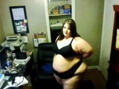 Solo 78 (SSBBW) Showing off her Body on Webcam