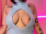 Babe With Big Boobs Masturbates